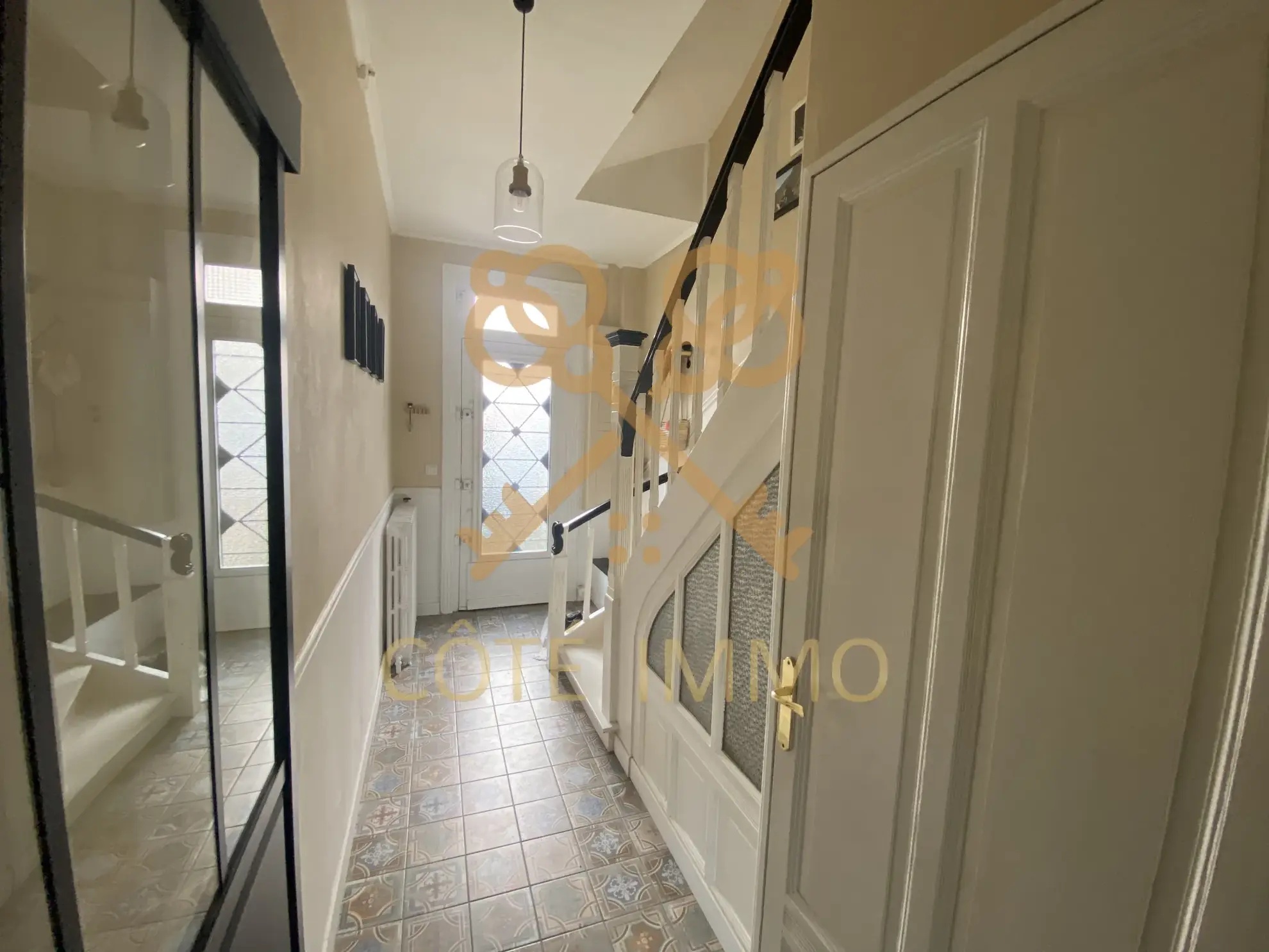 Maison d'architecte avec jardin à Henin-Beaumont – 3 chambres, modernité et calme 