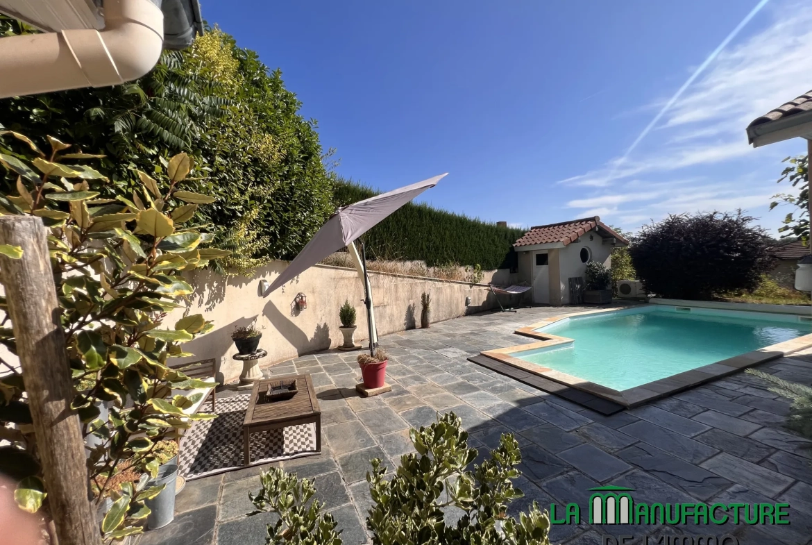 Villa 4 chambres avec piscine, garage, et chalet en bois à Fontanes, Loire 