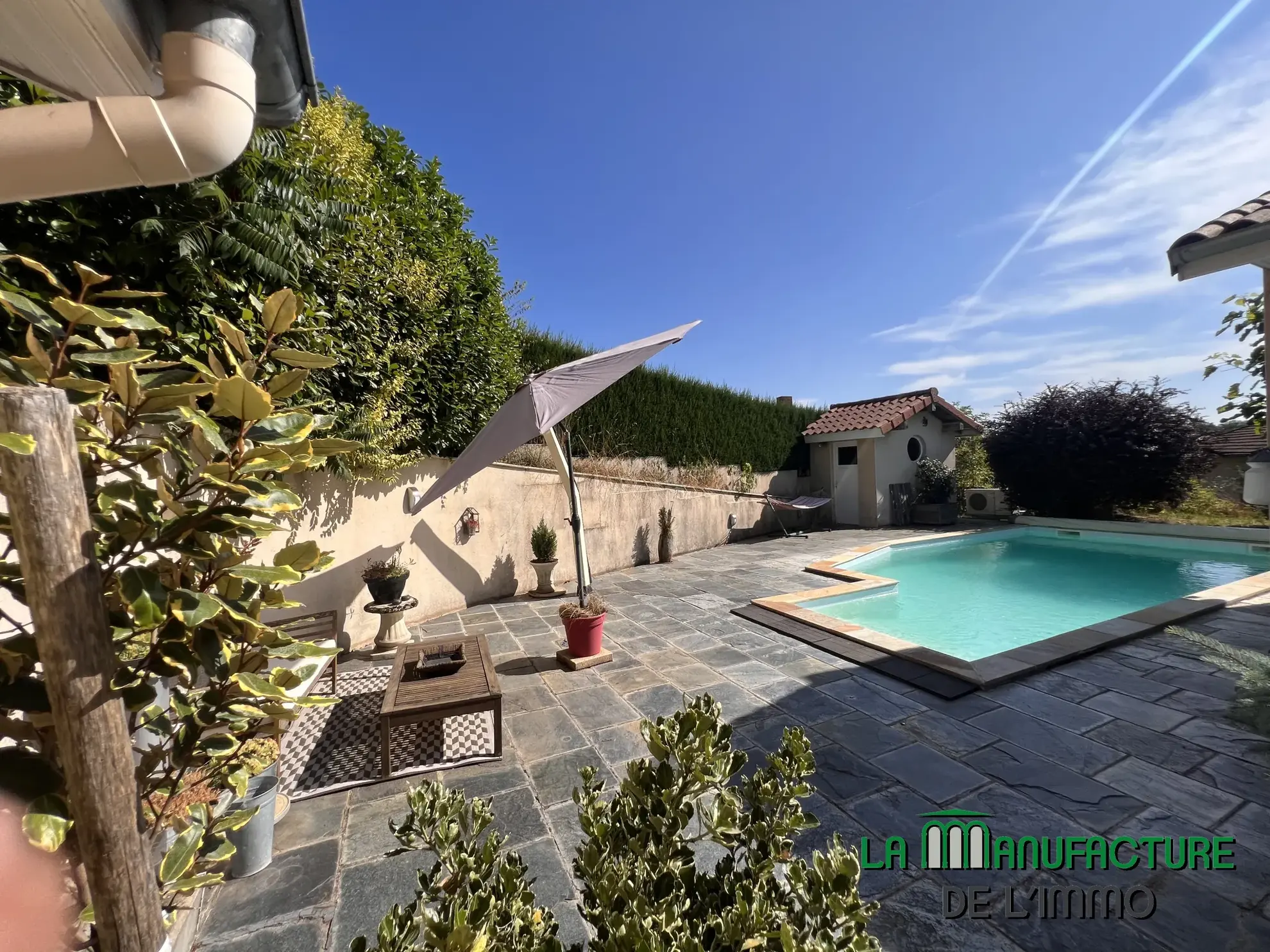 Villa 4 chambres avec piscine, garage, et chalet en bois à Fontanes, Loire 