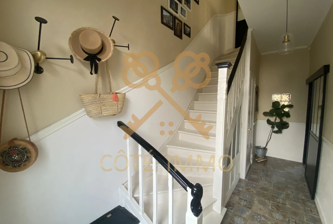 Maison d'architecte avec jardin à Henin-Beaumont – 3 chambres, modernité et calme 