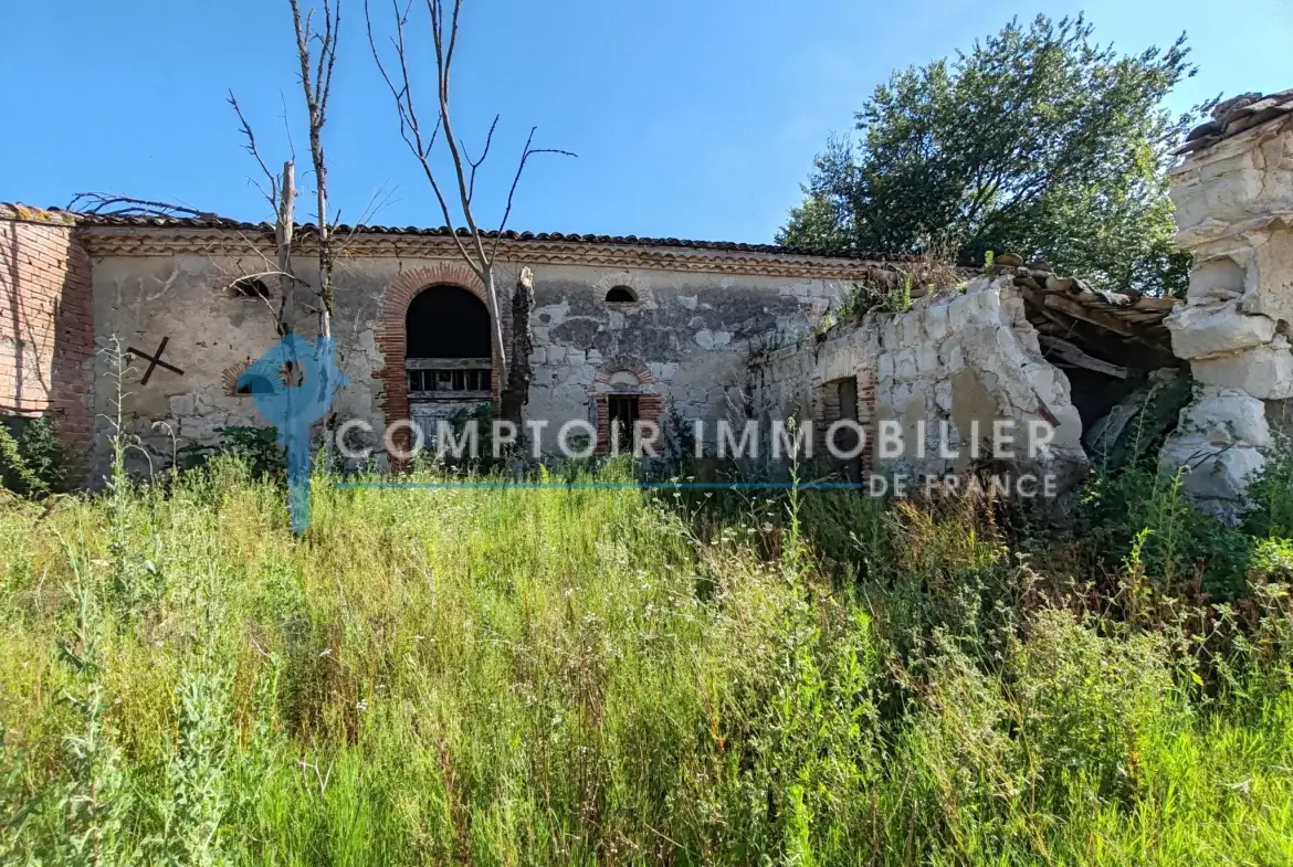 Ferme à rénover avec vue sur les Pyrénées à Blan – Terrain de 5000 m² 