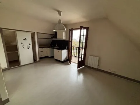 Maison familiale à Elbeuf avec jardin de 600 m² et vue panoramique 