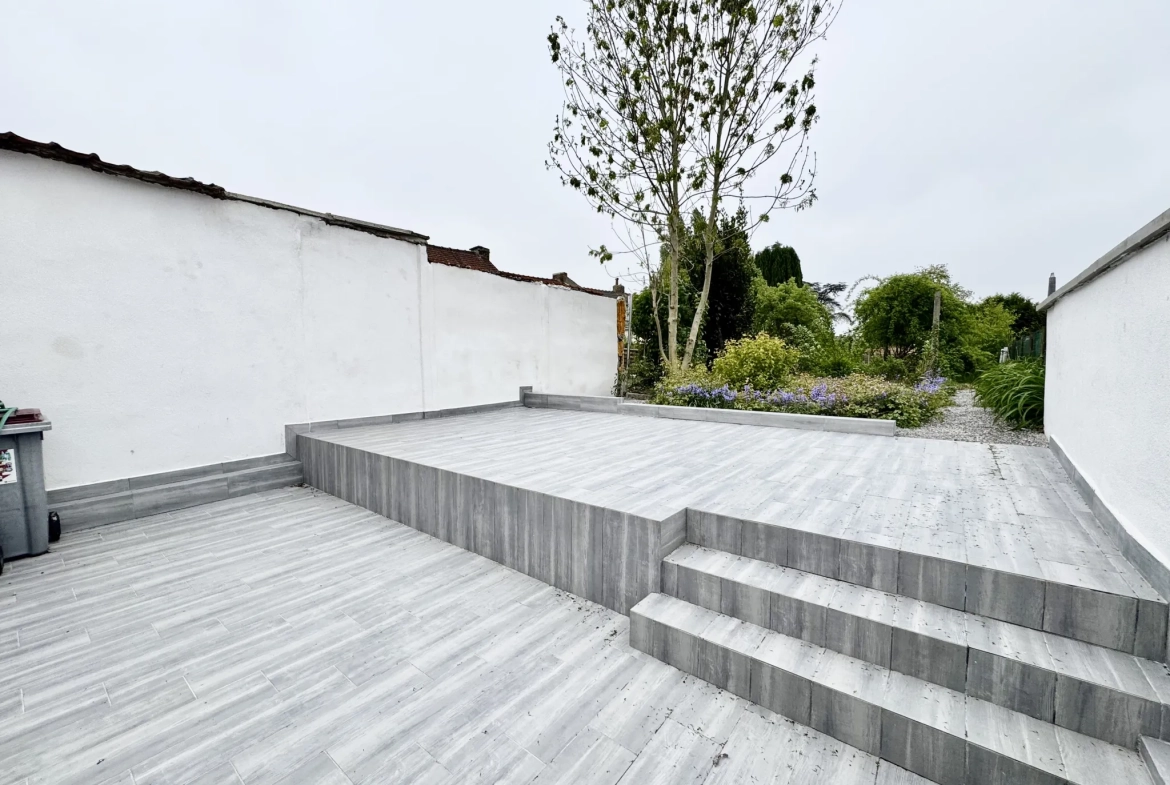 Maison familiale rénovée avec jardin à Tourcoing La Marlière 
