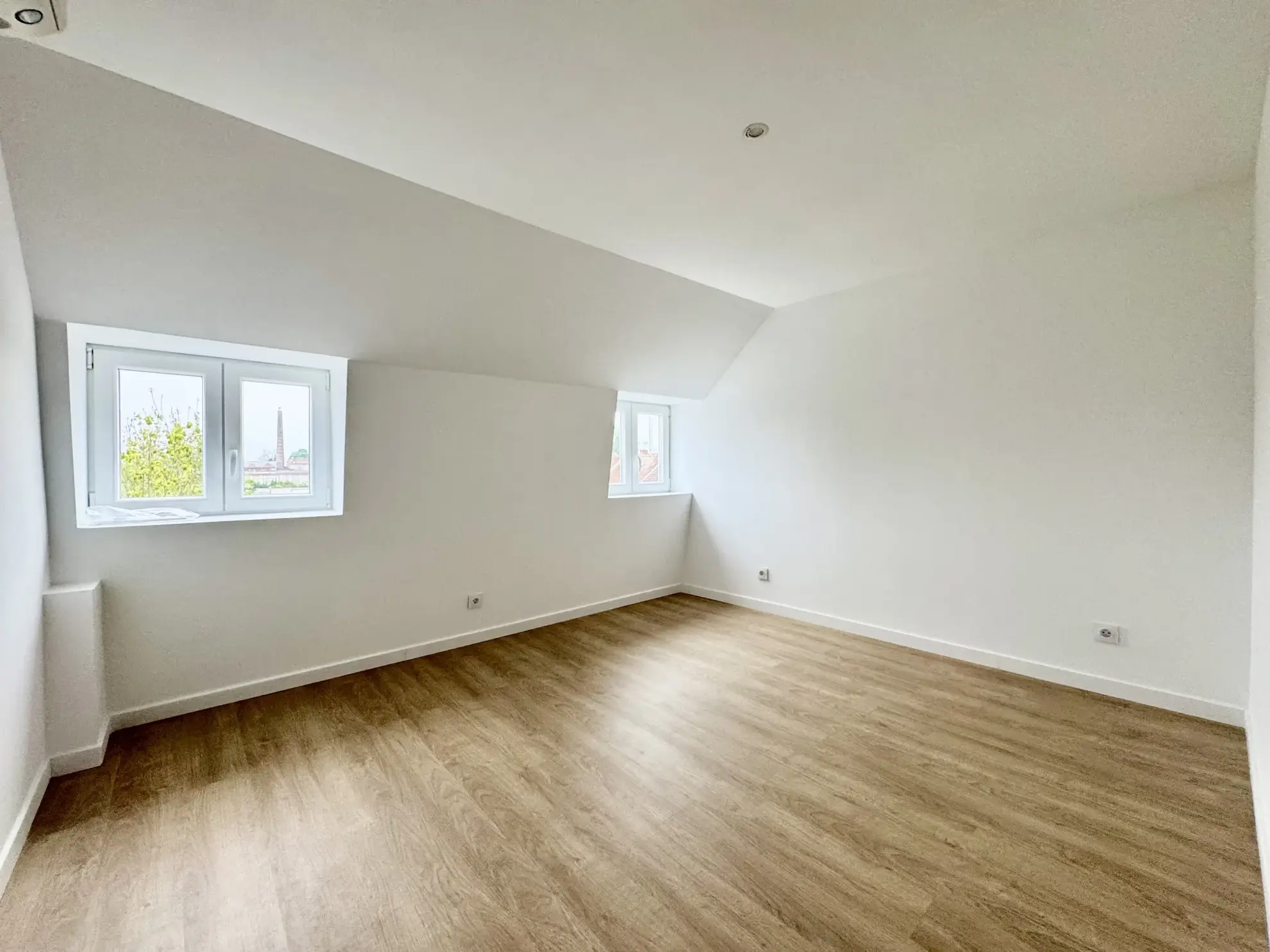 Maison familiale rénovée avec jardin à Tourcoing La Marlière 