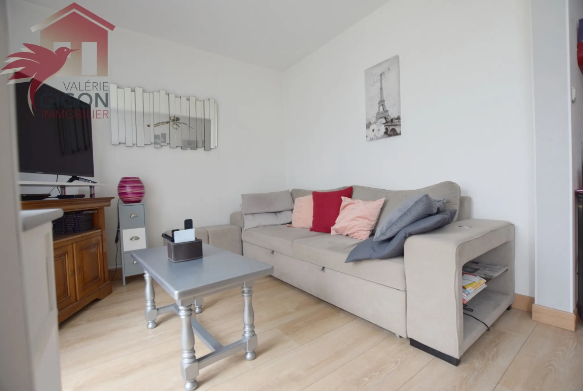 Appartement F4 rénové avec balcon à Vieux-Charmont - Grand-Charmont 