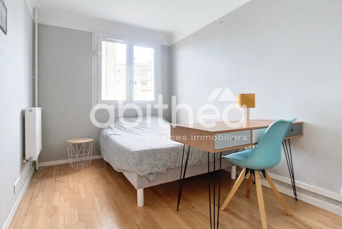 Appartement lumineux de 82 m² à Troyes avec balcon, cave et stationnement 