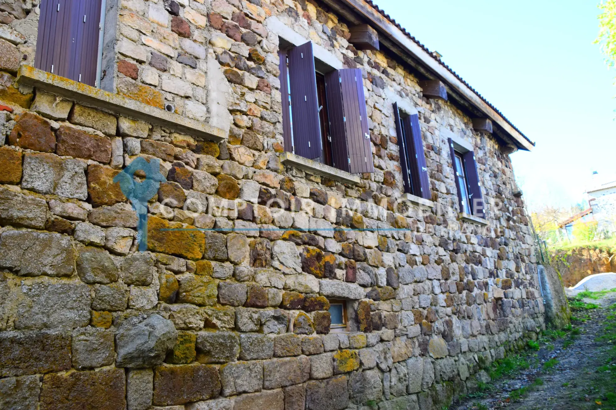 Maison de village avec appartement indépendant à Issanlas, Ardèche 