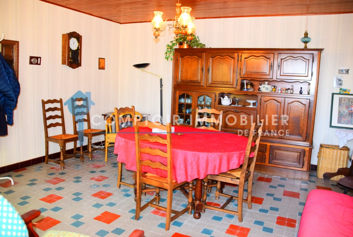 Maison de village avec appartement indépendant à Issanlas, Ardèche 