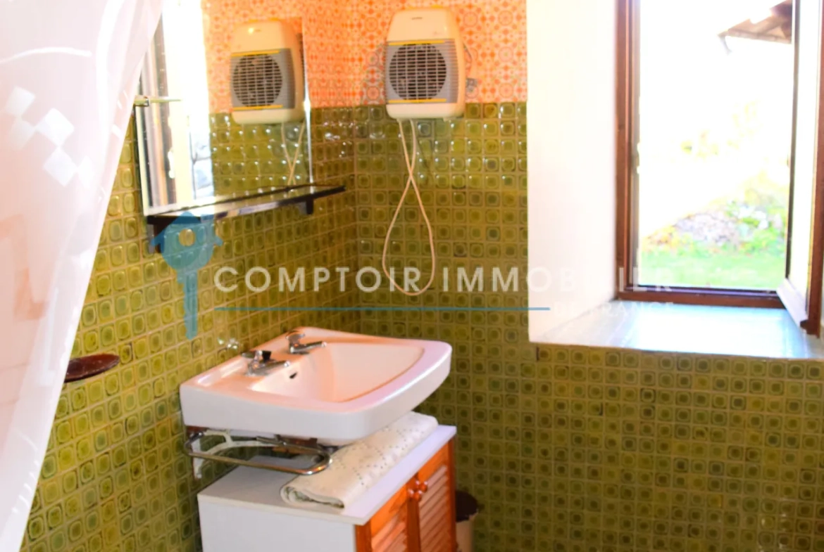 Maison de village avec appartement indépendant à Issanlas, Ardèche 