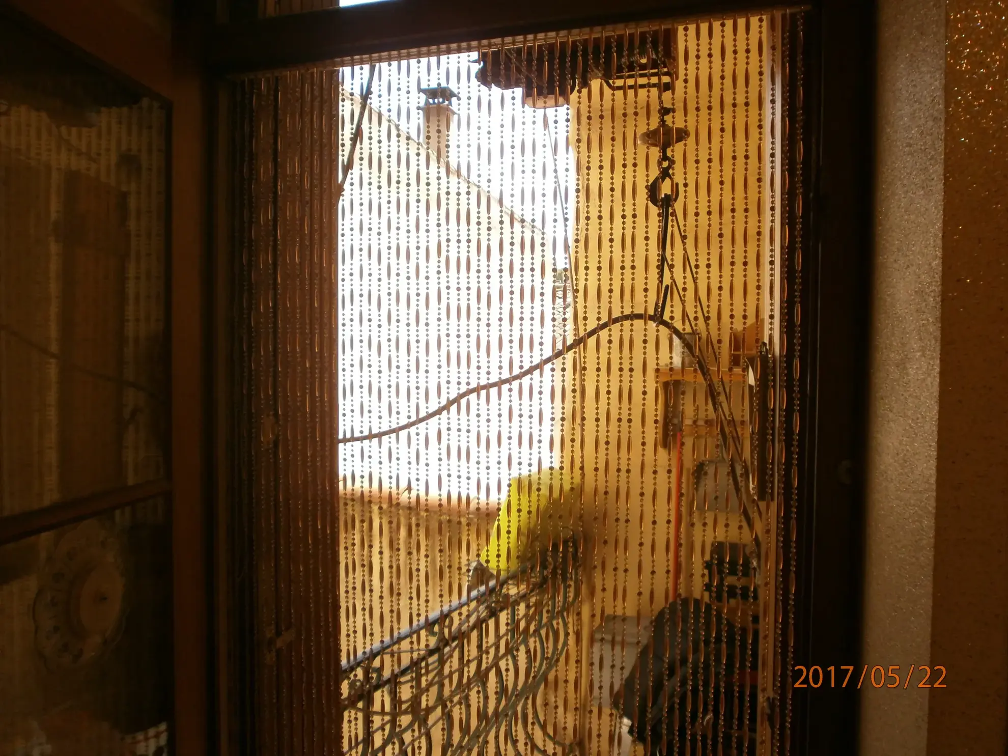 Immeuble à vendre à Bedarieux avec 3 appartements et garage, bon rapport locatif 