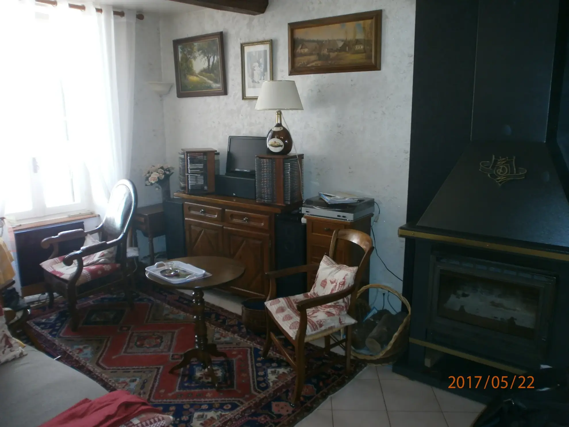 Immeuble à vendre à Bedarieux avec 3 appartements et garage, bon rapport locatif 