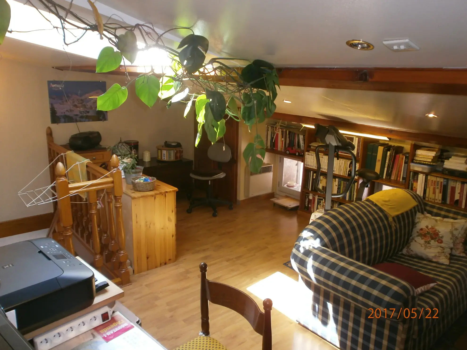 Immeuble à vendre à Bedarieux avec 3 appartements et garage, bon rapport locatif 