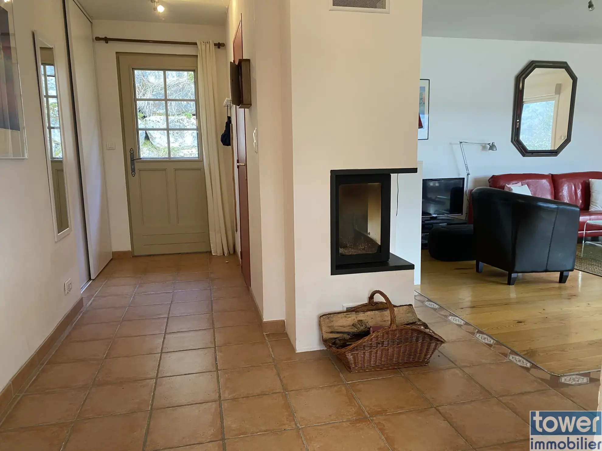 Maison contemporaine ossature bois avec vue dans les gorges du Lot à Pomayrols 