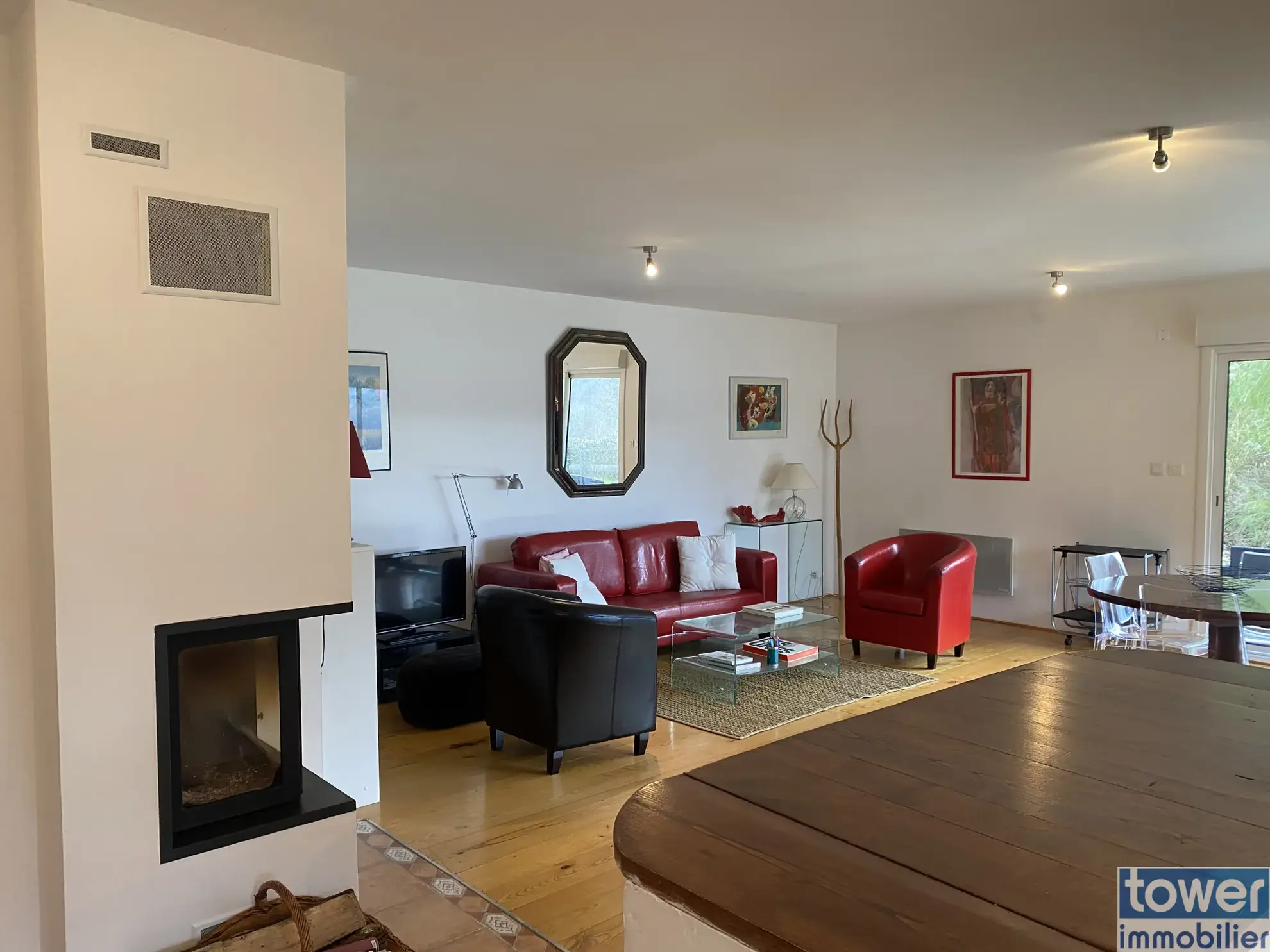 Maison contemporaine ossature bois avec vue dans les gorges du Lot à Pomayrols 
