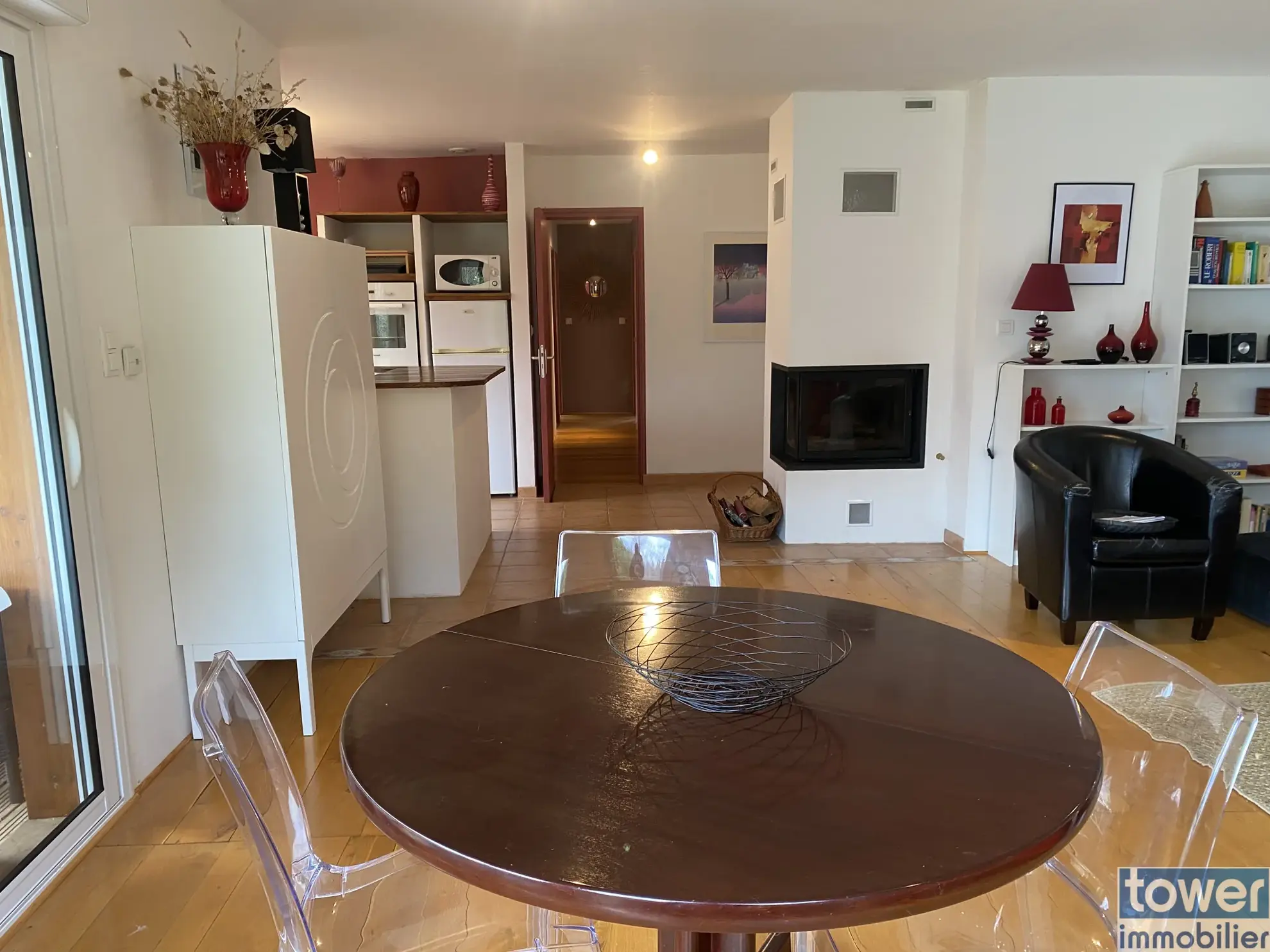 Maison contemporaine ossature bois avec vue dans les gorges du Lot à Pomayrols 