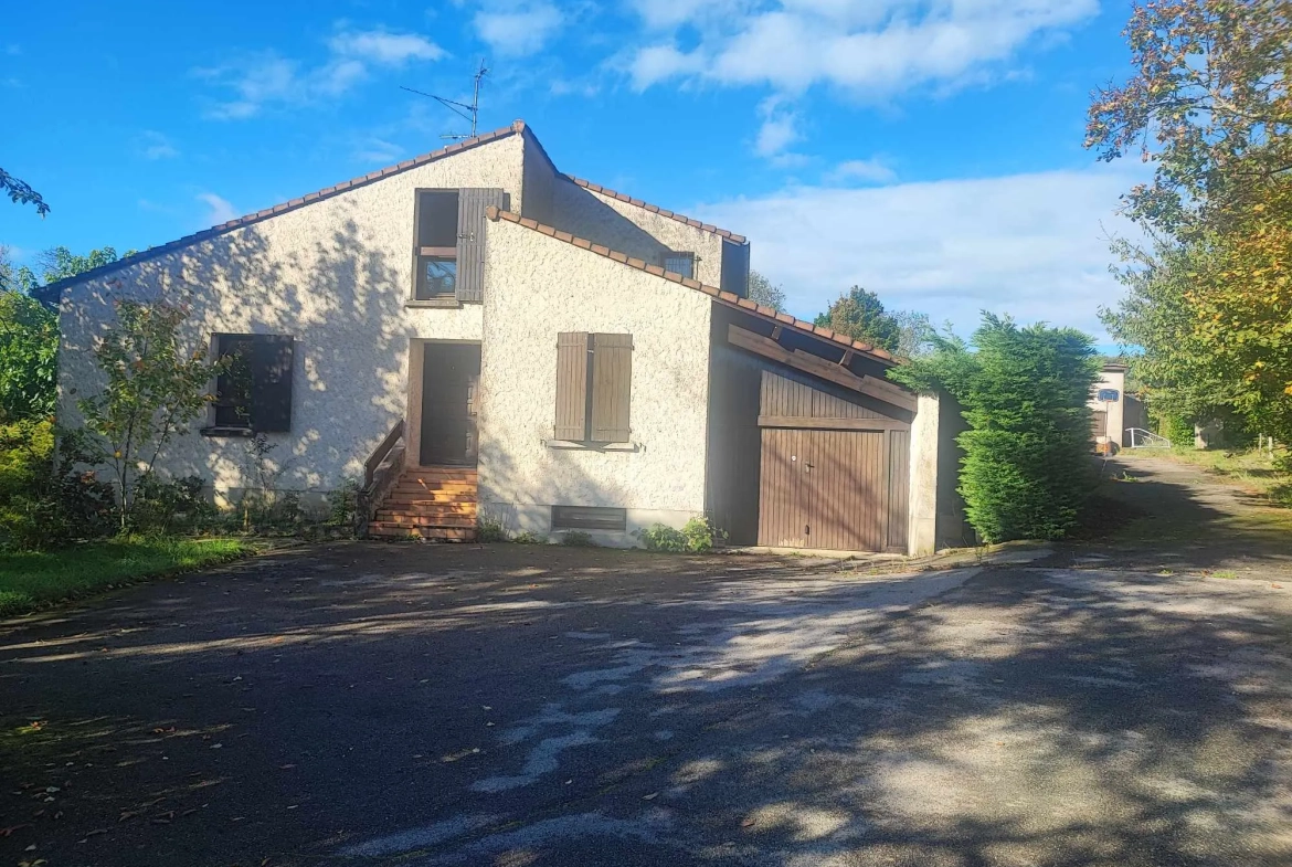 Maison de 110 m² avec grange et terrain à Alboussière 
