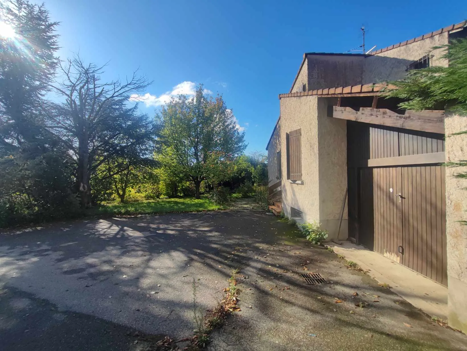 Maison de 110 m² avec grange et terrain à Alboussière 