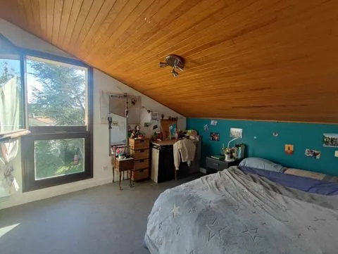 Maison de 110 m² avec grange et terrain à Alboussière 