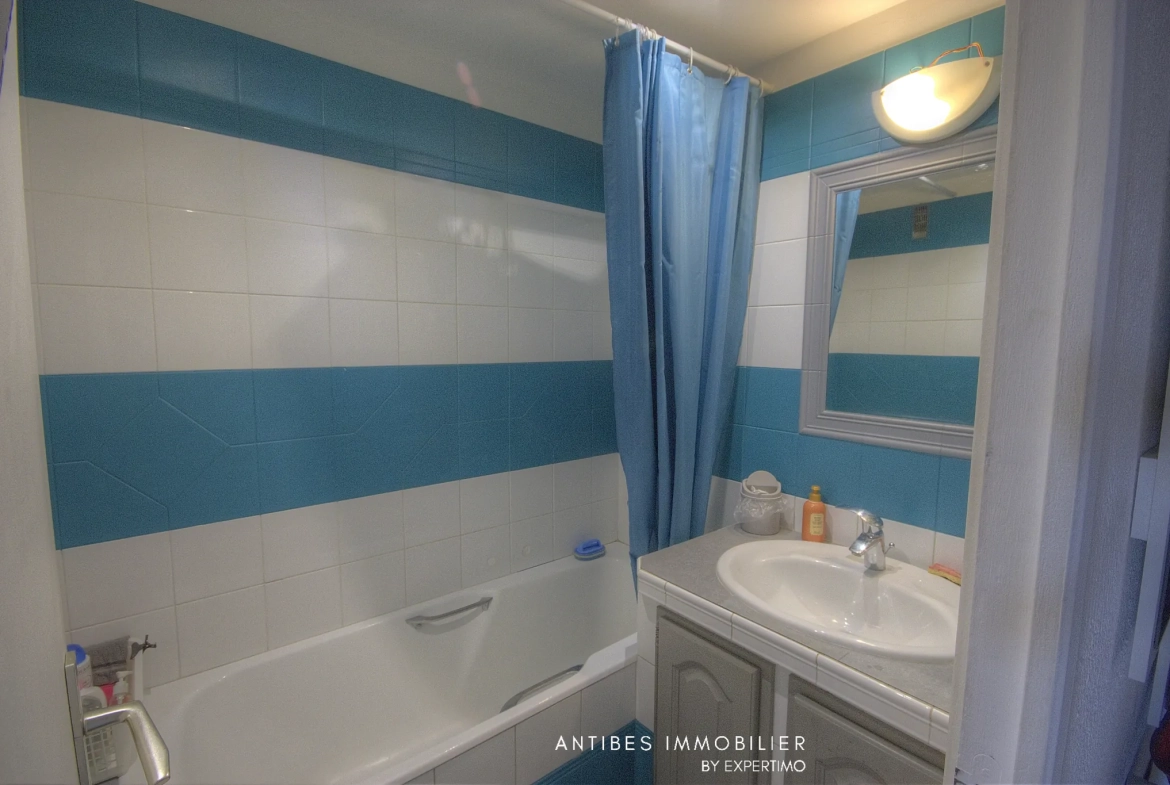 Appartement 3 pièces avec cave et parking à Cagnes-sur-Mer, proche plage et commodités 
