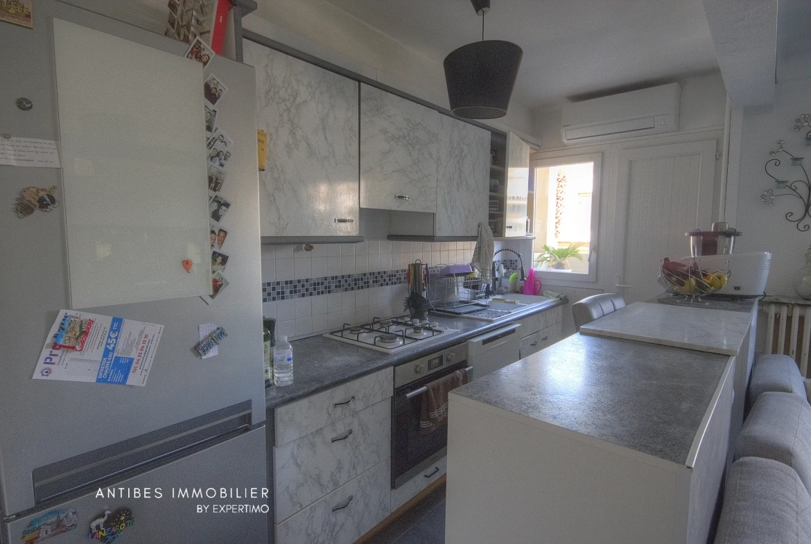 Appartement 3 pièces avec cave et parking à Cagnes-sur-Mer, proche plage et commodités 