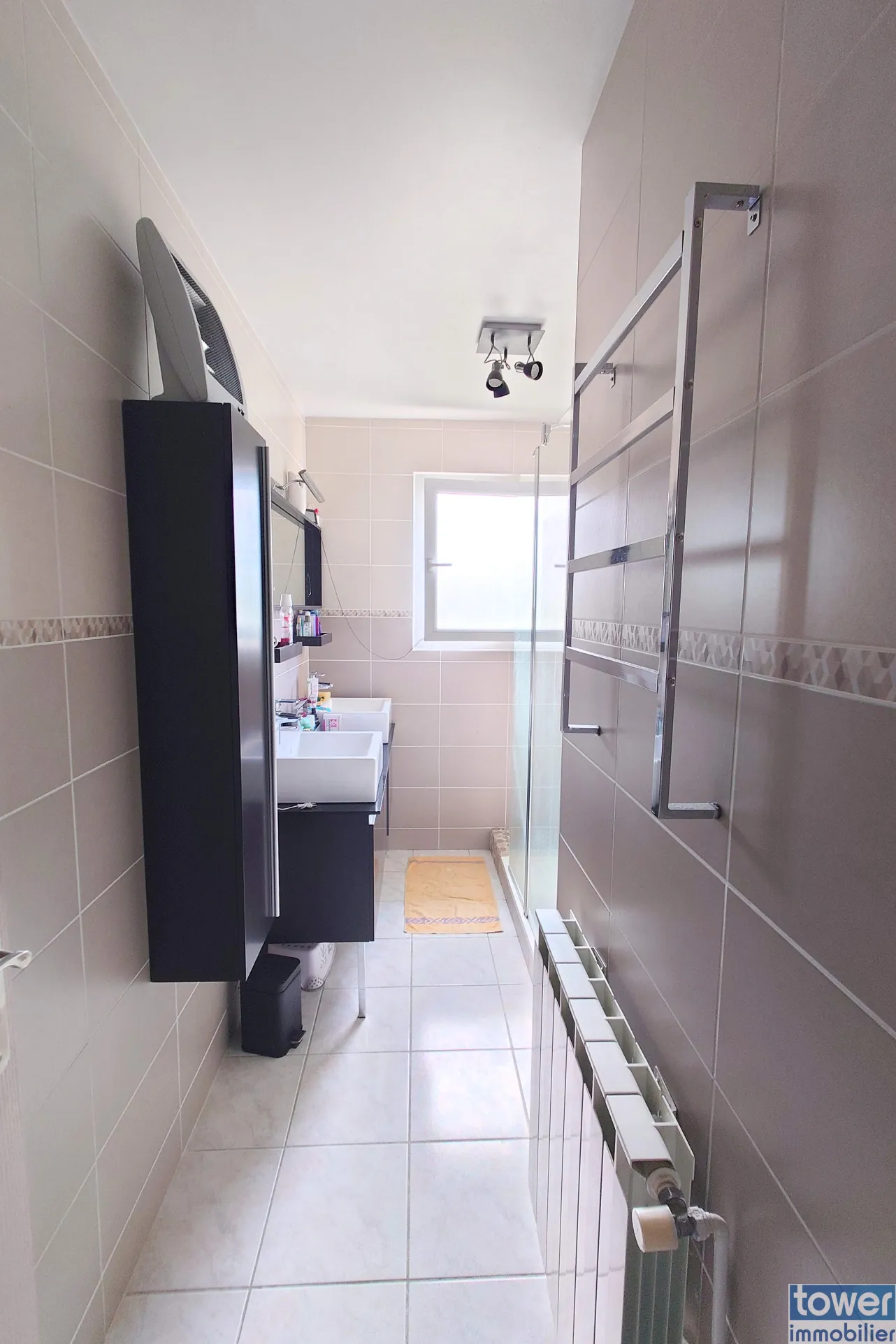 Maison de plain-pied à vendre à Villefranche-de-Rouergue, 94 m² avec terrasse et garage 