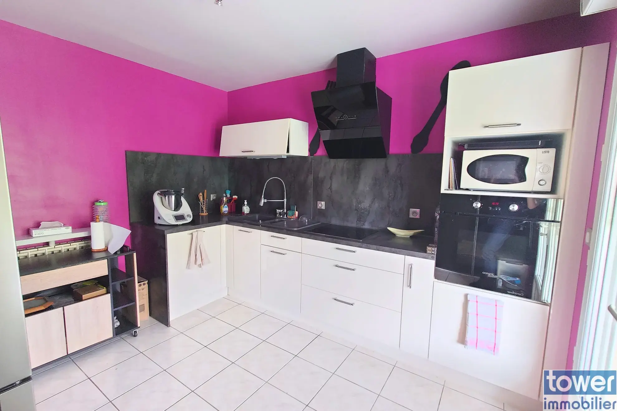 Maison de plain-pied à vendre à Villefranche-de-Rouergue, 94 m² avec terrasse et garage 