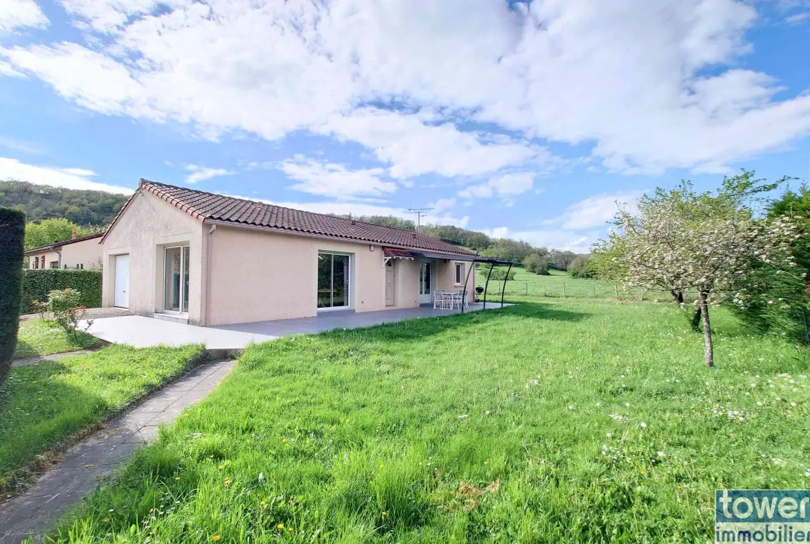 Maison de plain-pied à vendre à Villefranche-de-Rouergue, 94 m² avec terrasse et garage 
