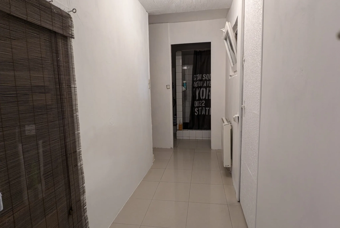 Maison de village rénovée avec garage à Matha - 117 m² 