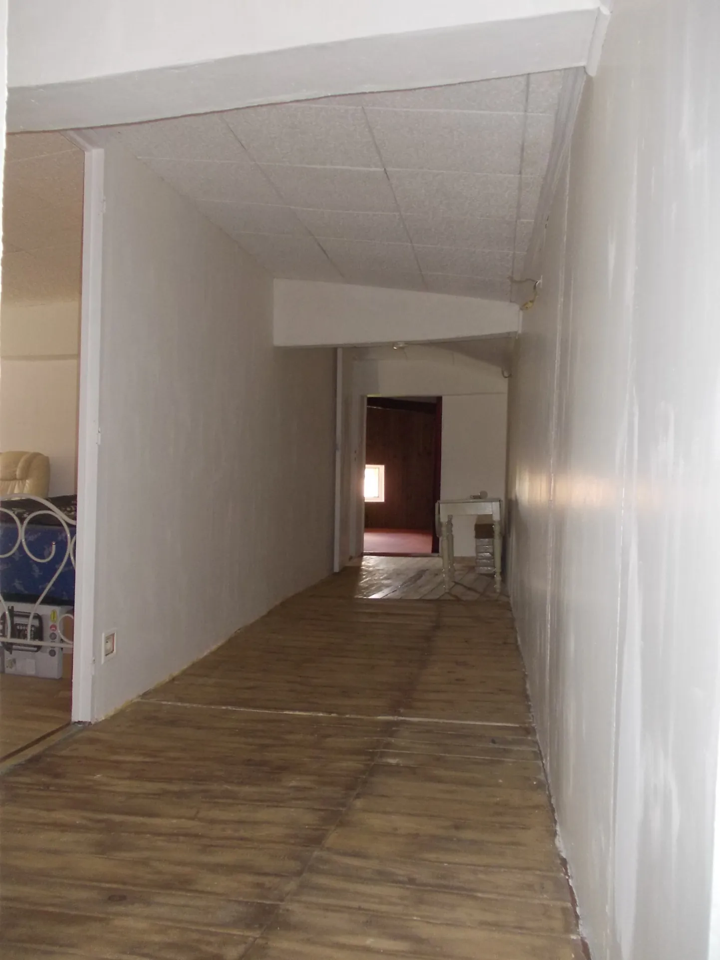 Maison de village rénovée avec garage à Matha - 117 m² 