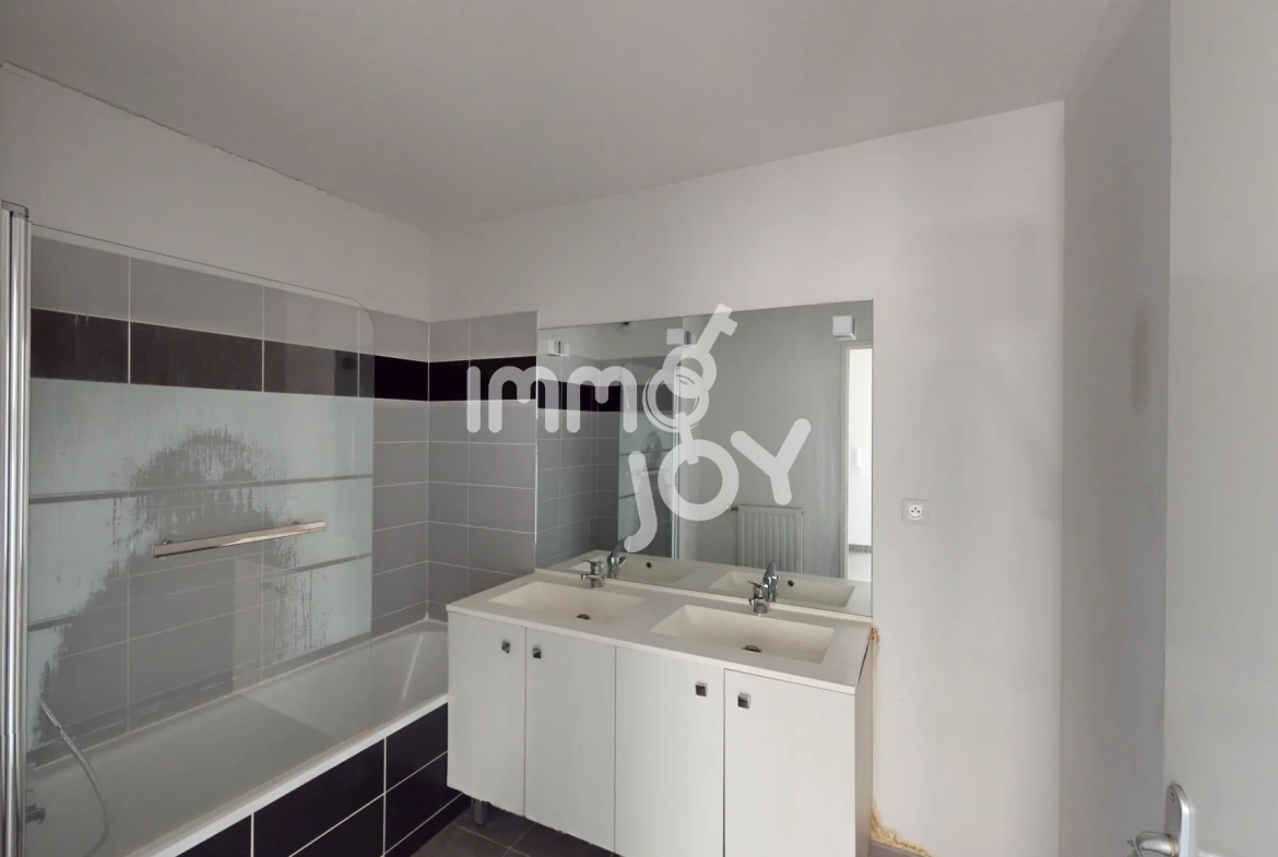 Appartement T3 de 61 m² avec terrasse et garage à Cugnaux 