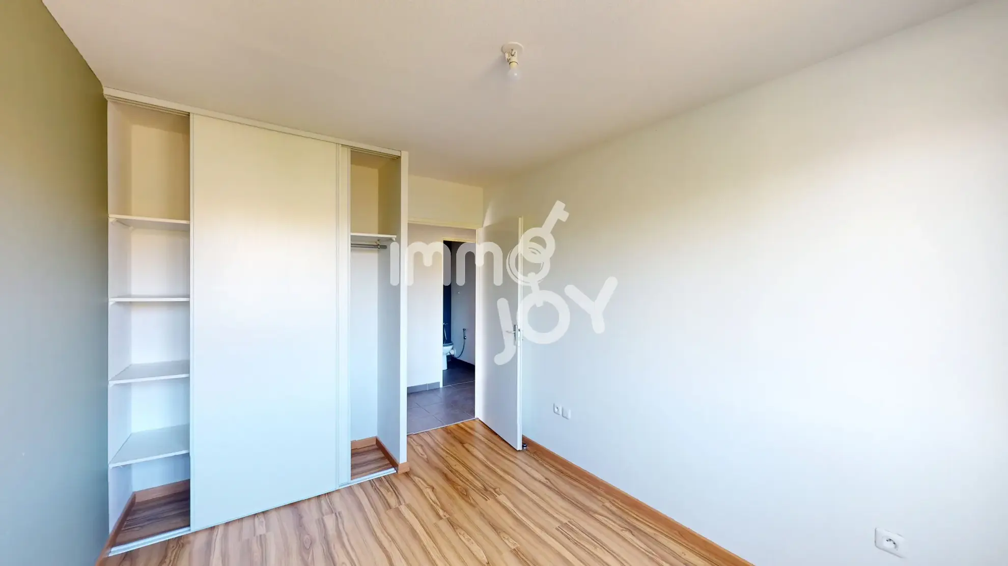 Appartement T3 de 61 m² avec terrasse et garage à Cugnaux 