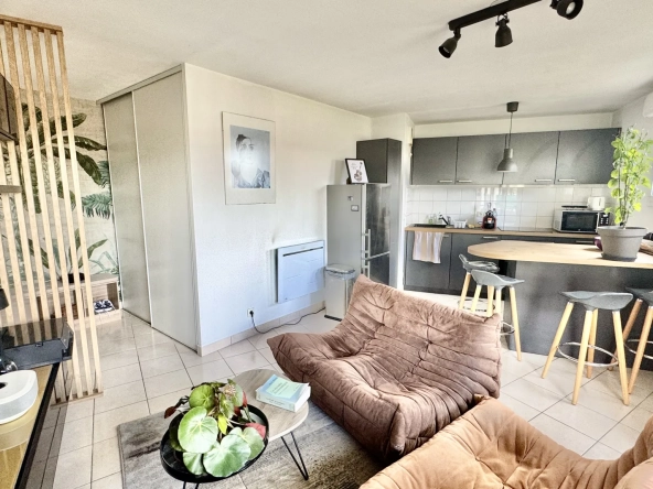 Appartement 3 pièces lumineux avec balcon, parking et cave à Poissy 