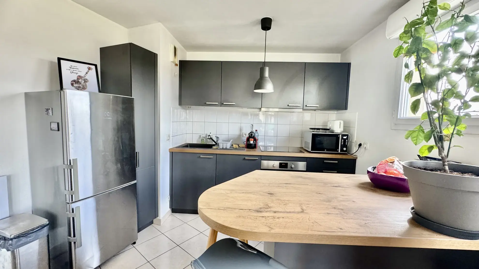 Appartement 3 pièces lumineux avec balcon, parking et cave à Poissy 