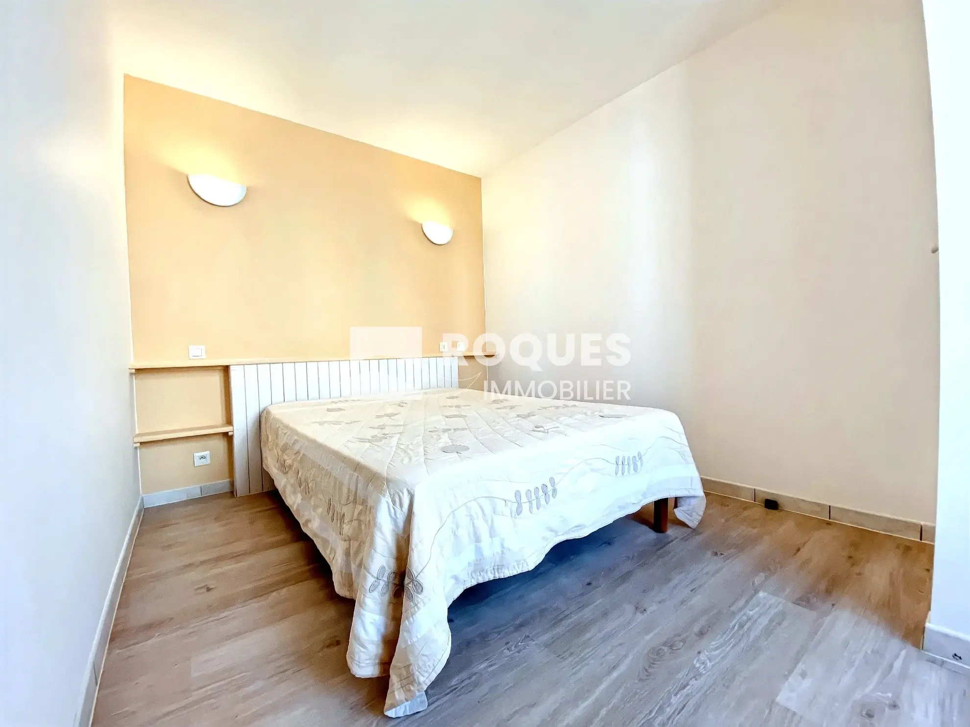 Charmant appartement de type 2 rénové au centre de Millau 