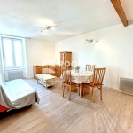 Appartement 2 pièces rénové au centre de Millau avec vue sud