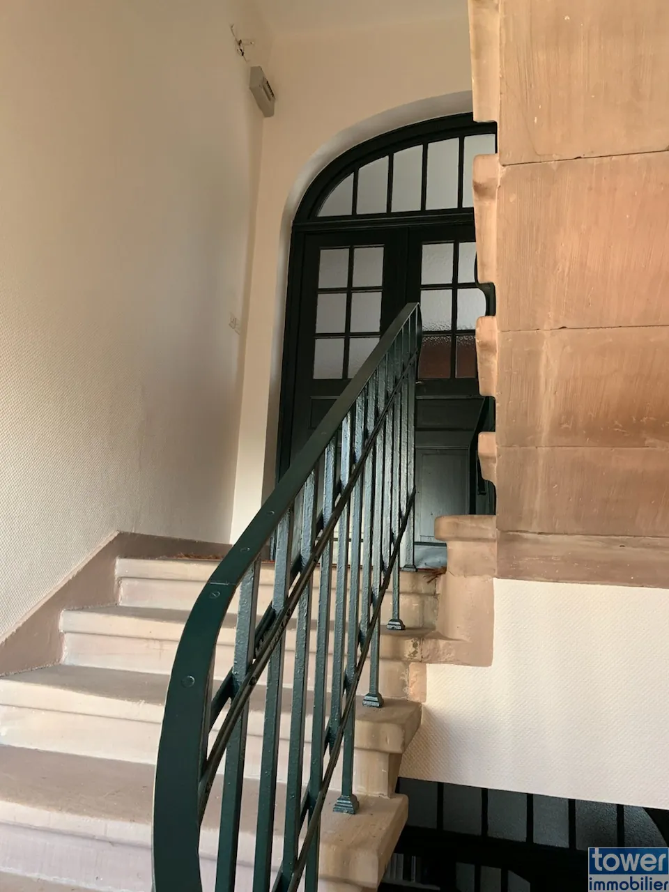 Maison de maître à Morhange avec terrain, ancien prison rénovée, 300 m² 