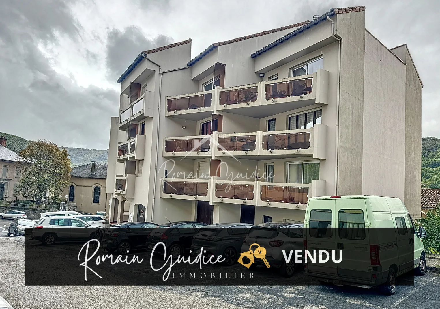 Appartement F2 de 38 m² avec terrasse à Saint-Affrique, idéale résidence ou investissement 