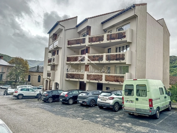 Appartement F2 de 38 m² avec terrasse à Saint-Affrique, idéale résidence ou investissement 
