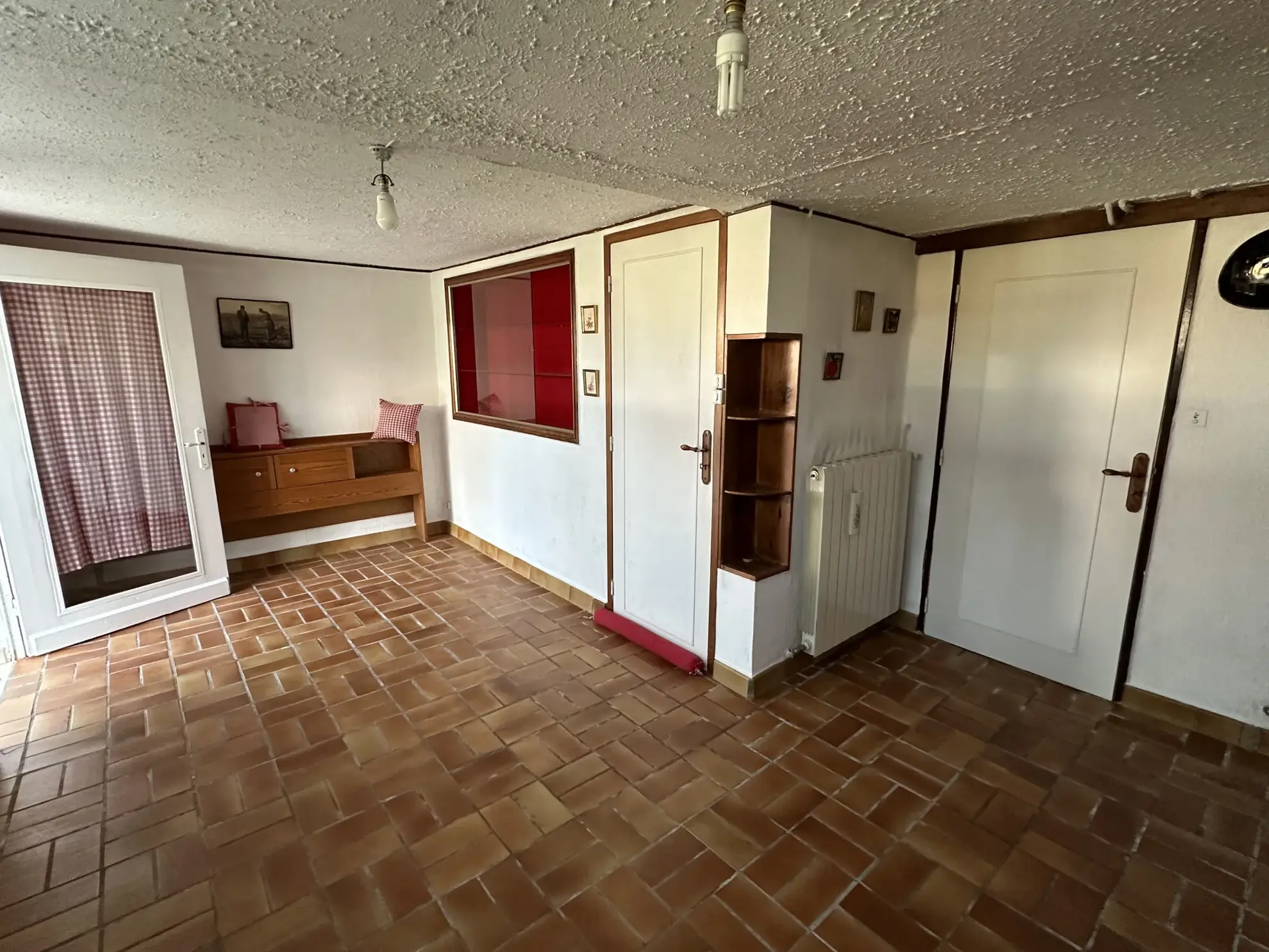 Maison familiale à Oloron-Sainte-Marie avec jardin, garage et 3 chambres 