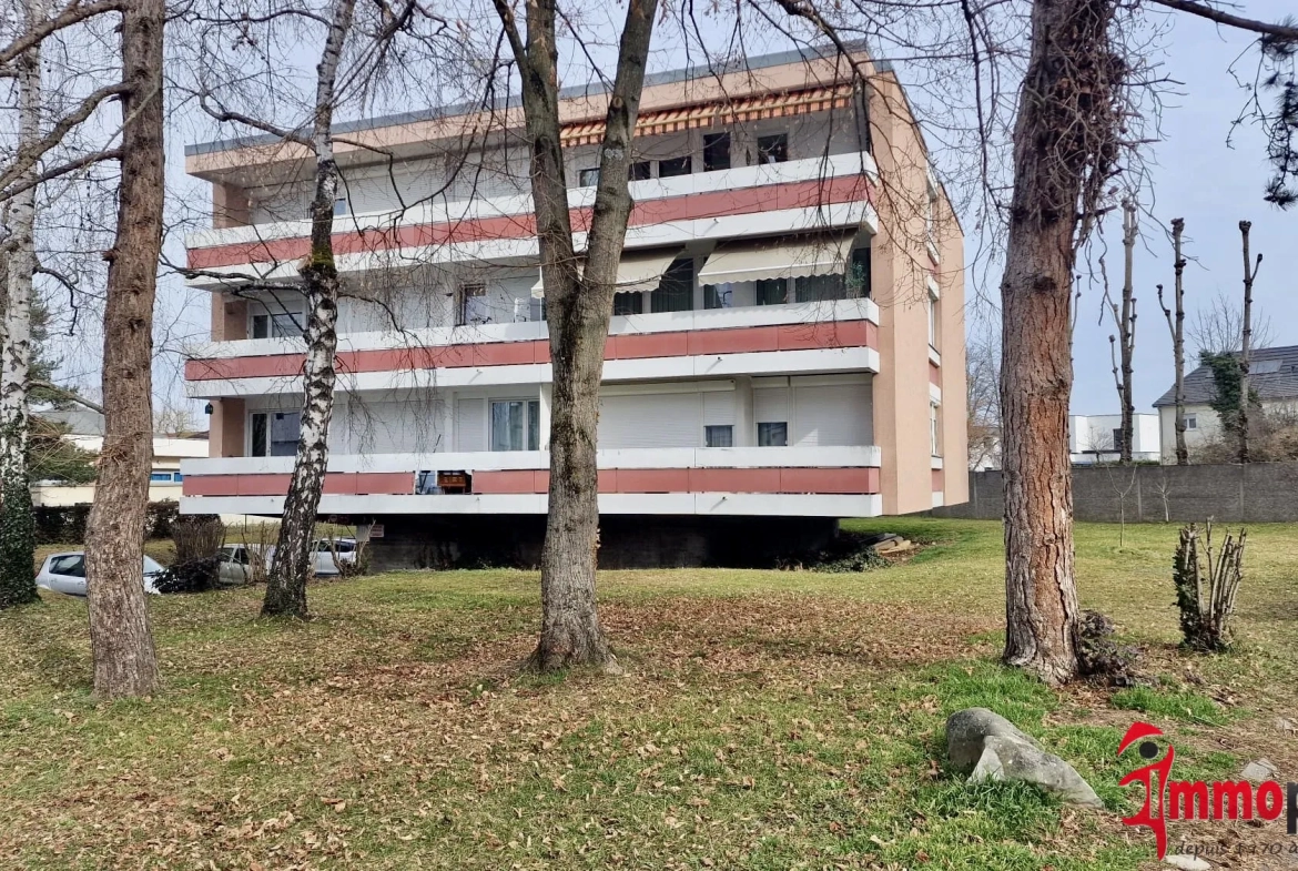 Appartement 3 chambres rénové avec balcon et parking à Saint-Louis 68300 