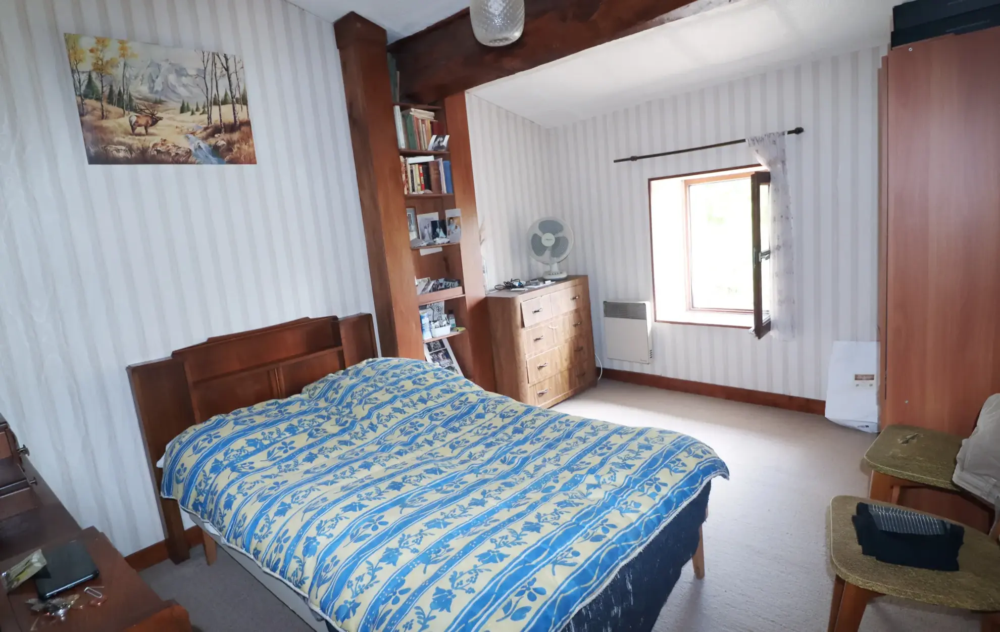 Maison en pierre avec dépendances et terrain constructible à Semussac proche Royan 