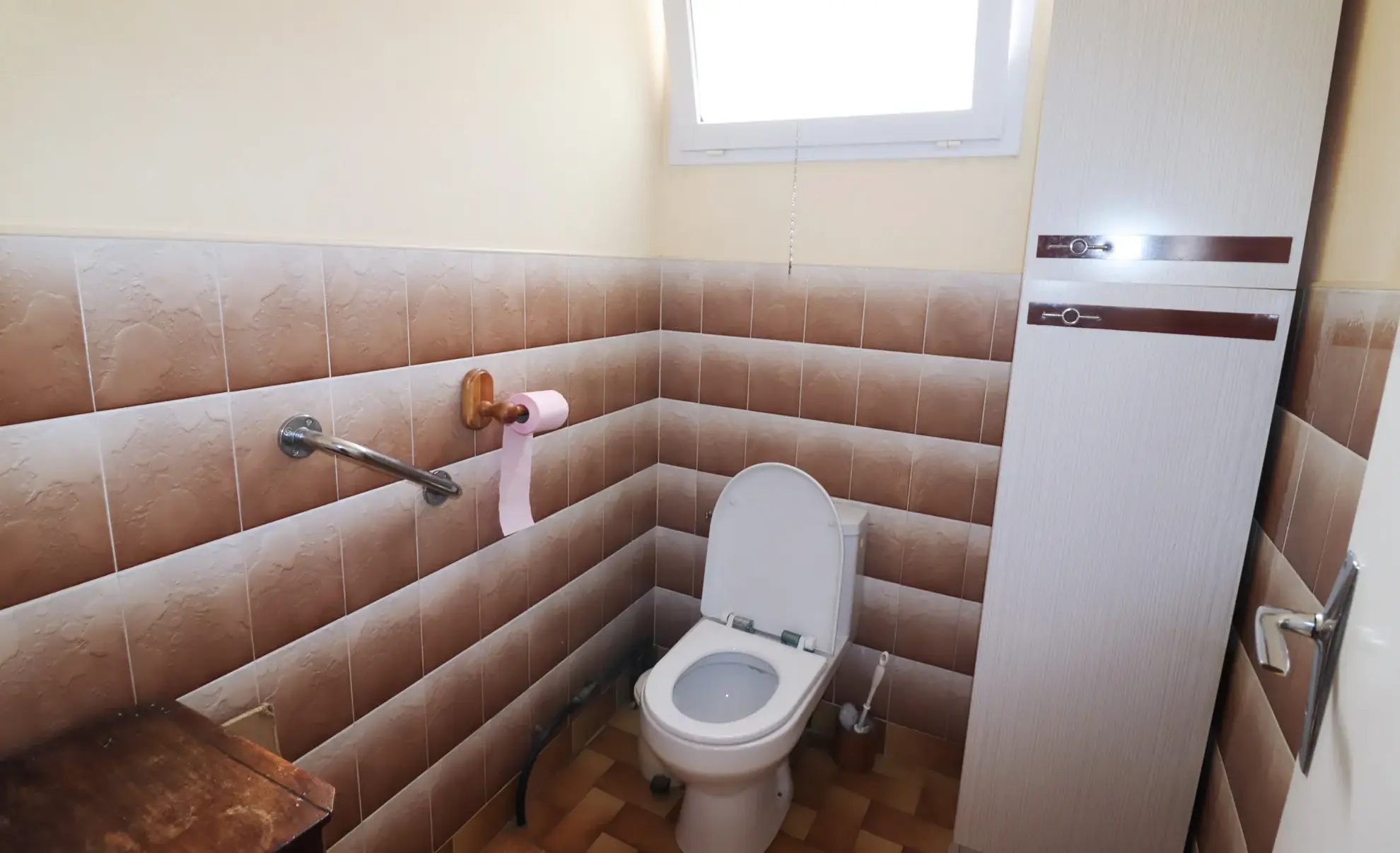 Maison en pierre avec dépendances et terrain constructible à Semussac proche Royan 