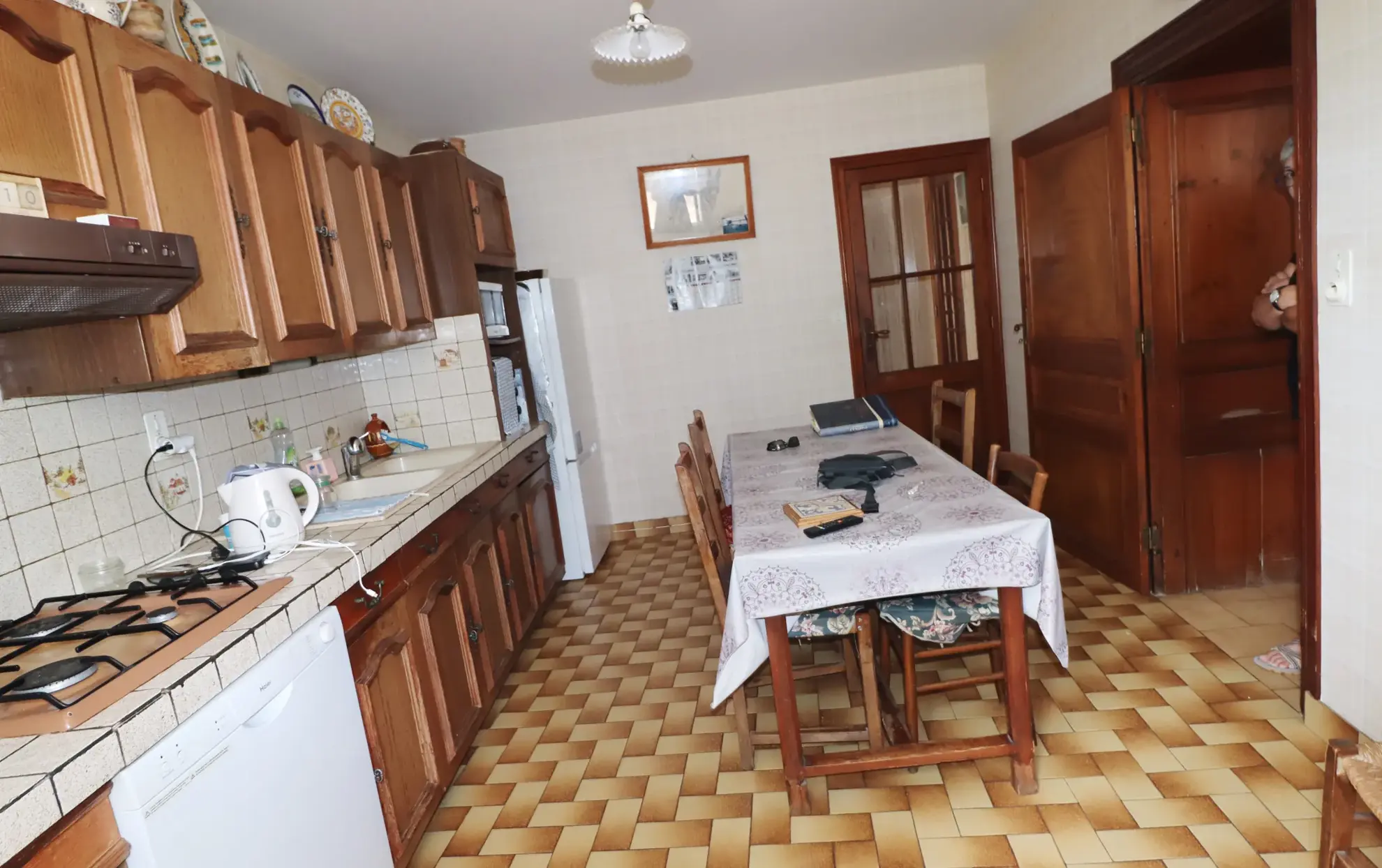 Maison en pierre avec dépendances et terrain constructible à Semussac proche Royan 