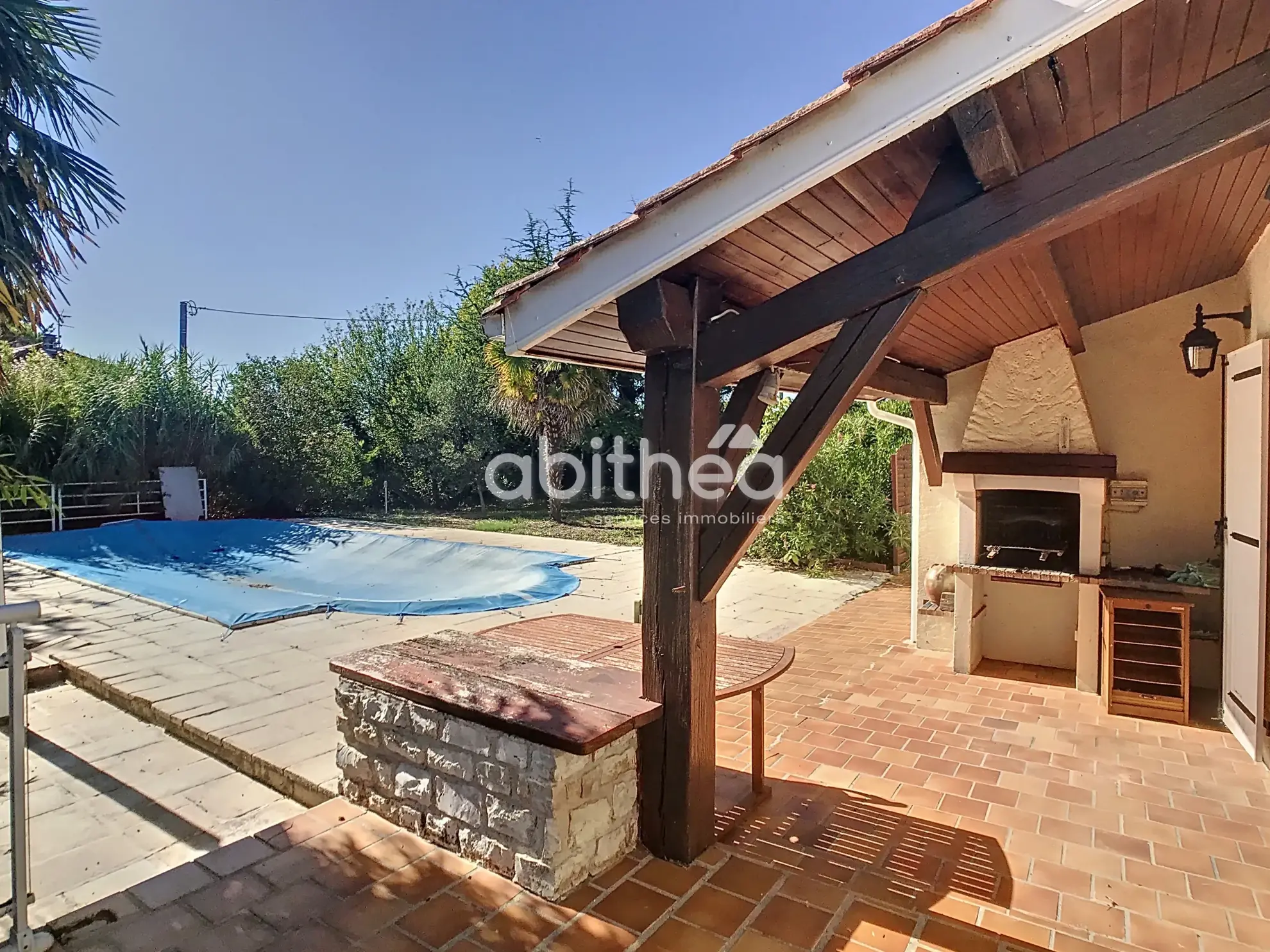 Maison avec piscine à Fléac de 150 m² proche des commerces 