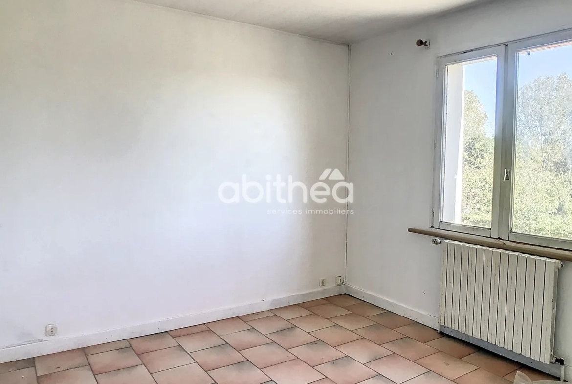 Maison avec piscine à Fléac de 150 m² proche des commerces 