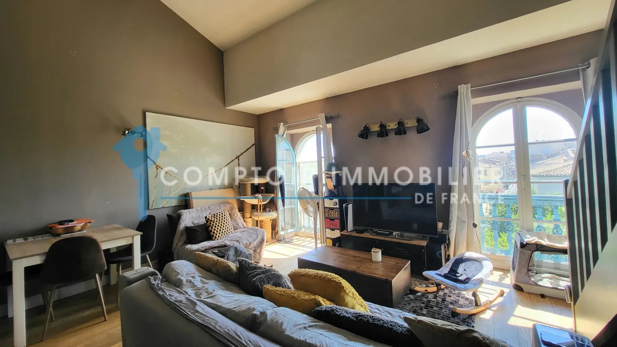 Appartement duplex de 60 m² à Nîmes dans le quartier Écusson avec locataire en place 