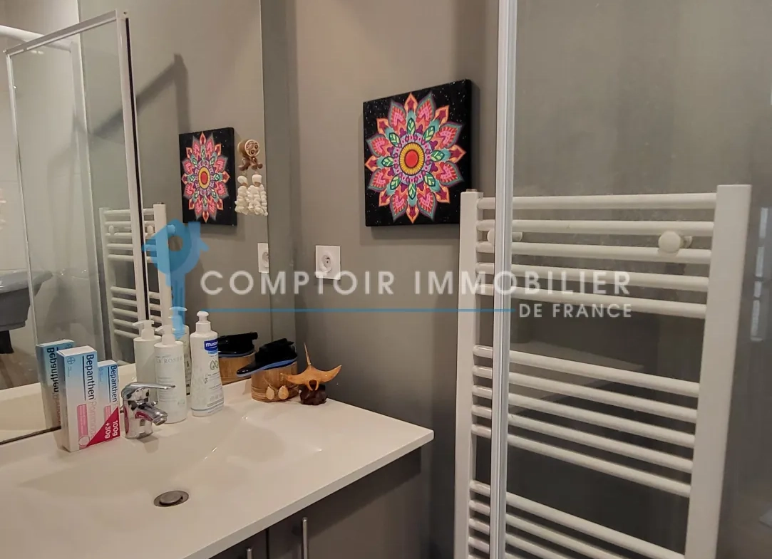 Appartement duplex de 60 m² à Nîmes dans le quartier Écusson avec locataire en place 
