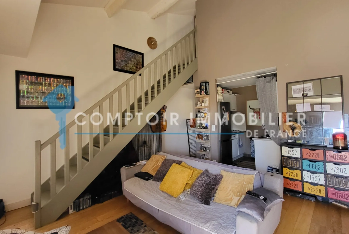 Appartement duplex de 60 m² à Nîmes dans le quartier Écusson avec locataire en place 