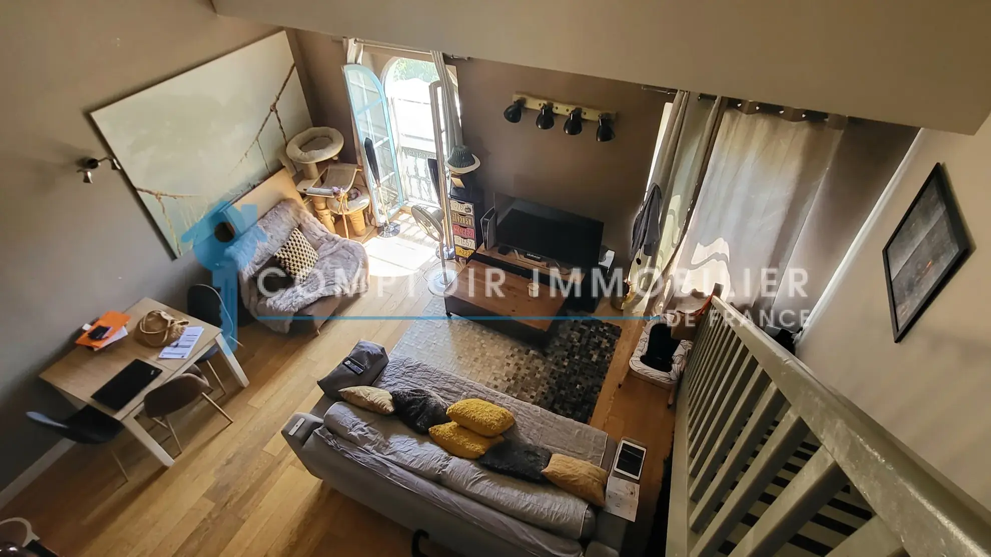 Appartement duplex de 60 m² à Nîmes dans le quartier Écusson avec locataire en place 