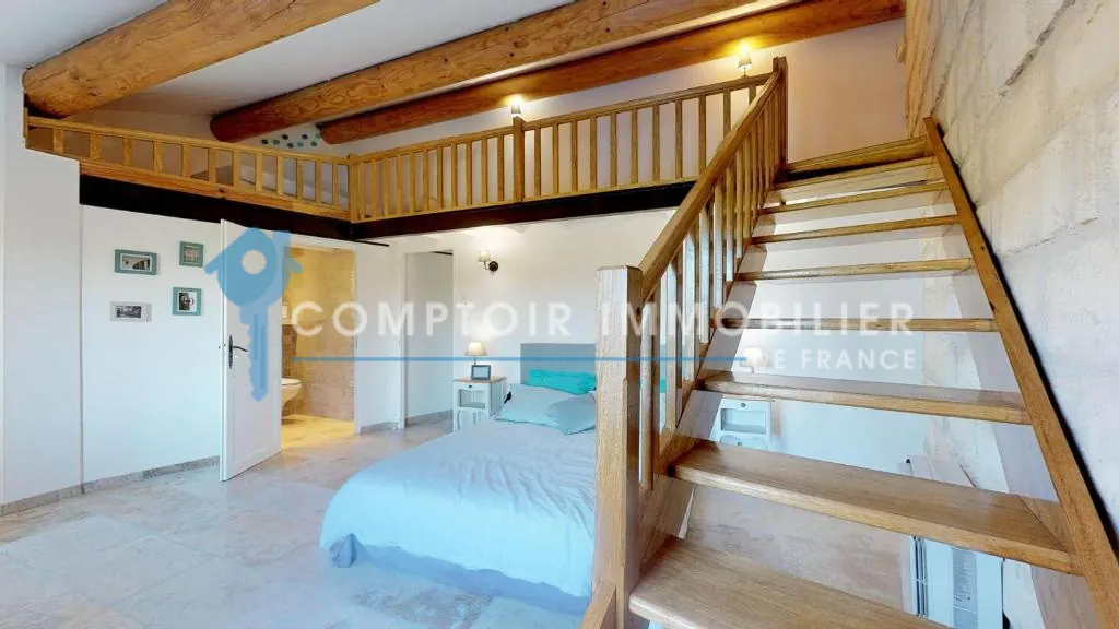 Appartement de luxe à Boulbon (13150) - Vue dégagée et terrasse 